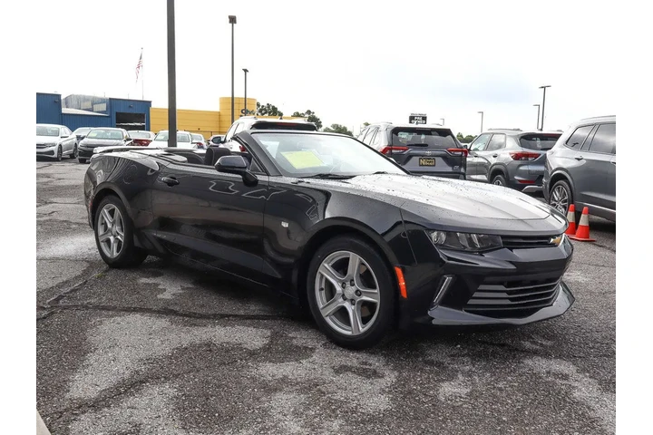 $23587 : 2017 Camaro 2dr Conv 1LT image 3