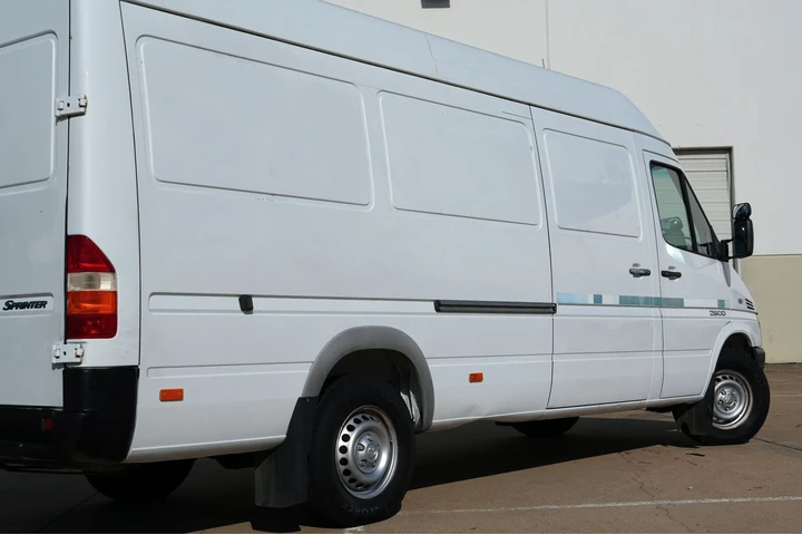 $12896 : 2006 Sprinter Van 2500 SHC image 3