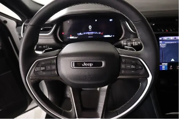 $35979 : Jeep Grand Cherokee L 2024 4 image 3