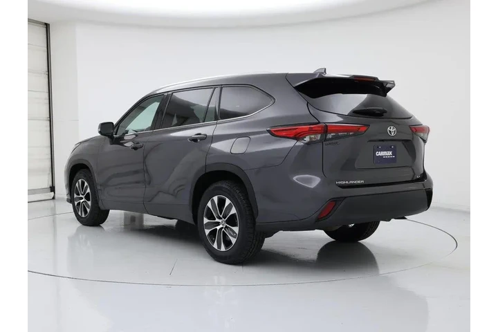 $32998 : Toyota Highlander 2021 XLE 4 image 2