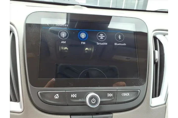 $19988 : Chevrolet Malibu 2025 LT 4dr image 5