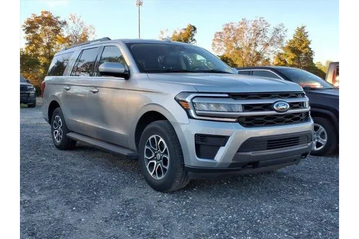 $39807 : Ford Expedition MAX 2023 4x4 image 5
