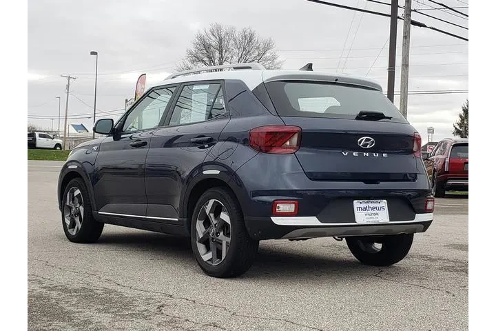 $16987 : Hyundai VENUE 2022 Limited 4 image 3