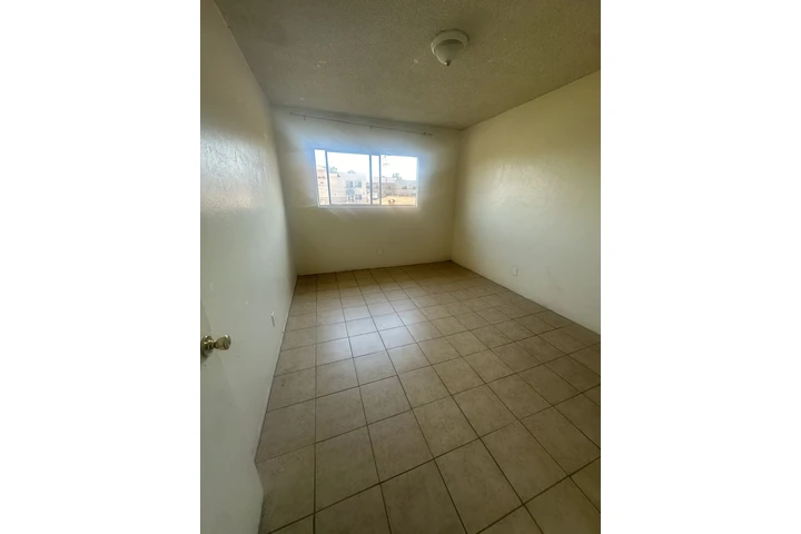 $2300 : Apartamento En Rosemead Ca image 6