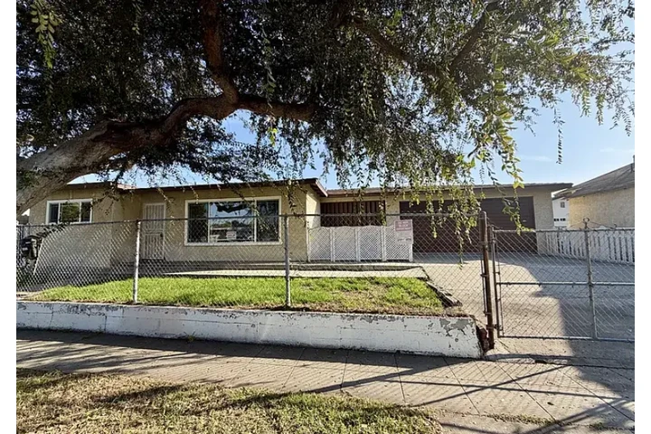 $2050 : 1,572 sq ft of living space. image 1