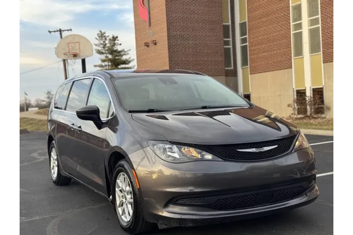 $14999 : 2023 Voyager LX image 4