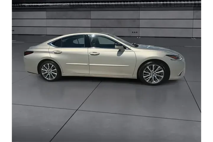 $31388 : Lexus ES 350 2019 Luxury 4dr image 9