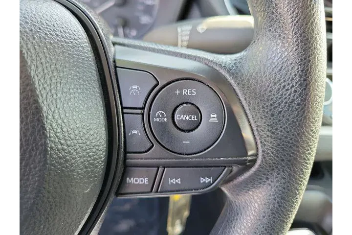 $23900 : Toyota Corolla 2024 LE 4dr S image 6