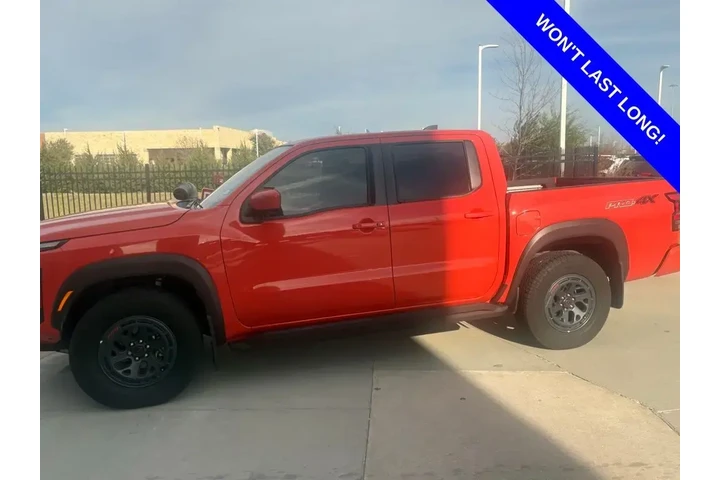 $39995 : Nissan Frontier 2025 4x4 PRO image 2