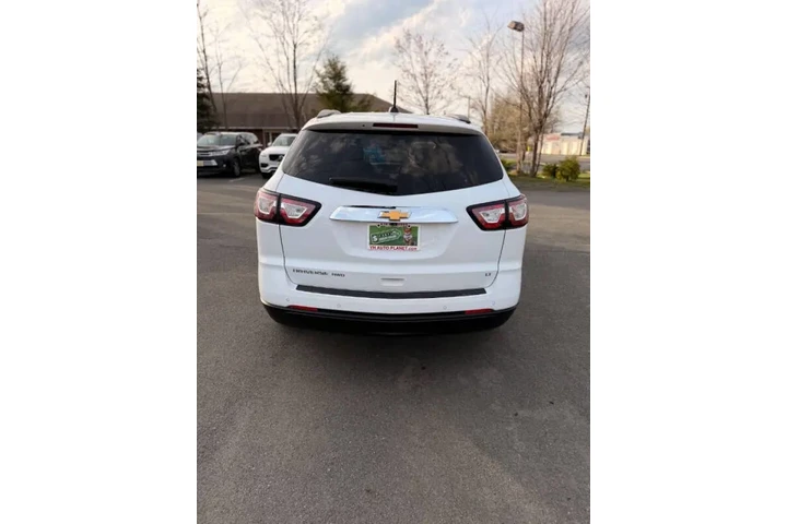$9500 : 2017 Traverse LT image 10