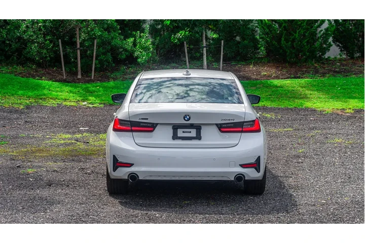 $19995 : BMW 3 Series 2021 AWD 330i x image 7