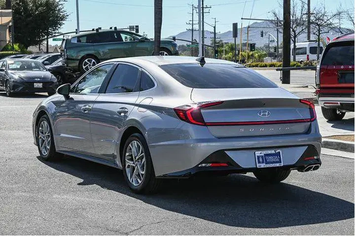 $23500 : Hyundai SONATA 2023 SEL 4dr image 7