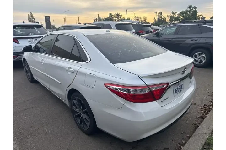 $16890 : Toyota Camry 2017 XSE 4dr Se image 3