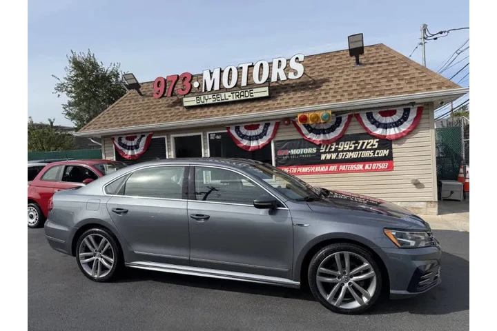 $6399 : 2017 Passat 1.8T R-Line image 1