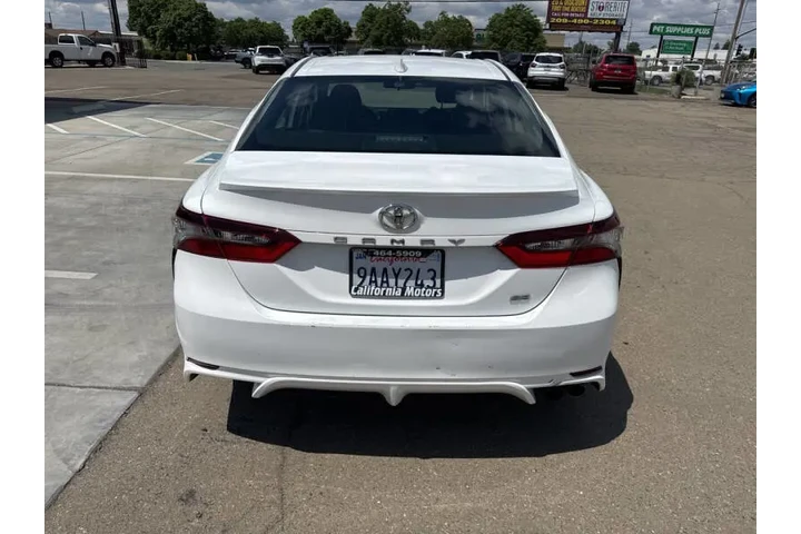 $18999 : 2021 Camry SE image 5