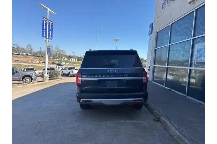 $39988 : Ford Expedition 2022 4x2 XLT image 6