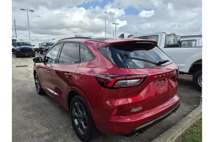 $21981 : Ford Escape 2024 ST-Line 4dr image 4
