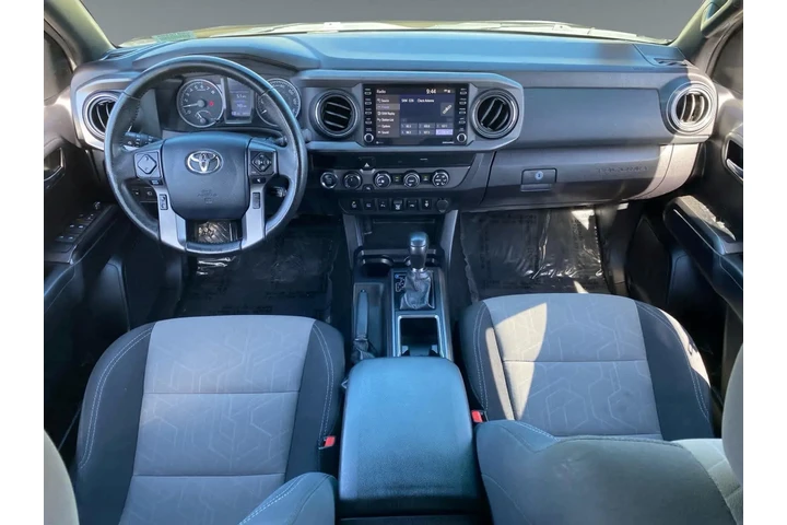 $39270 : Toyota Tacoma 2020 4x4 SR5 V image 10