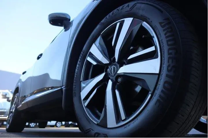 $27424 : Nissan Rogue 2023 AWD SL 4dr image 8