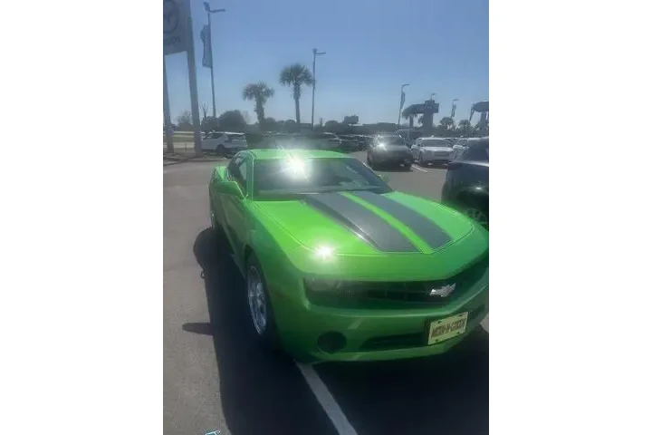 $12377 : Chevrolet Camaro 2011 LS 2dr image 3