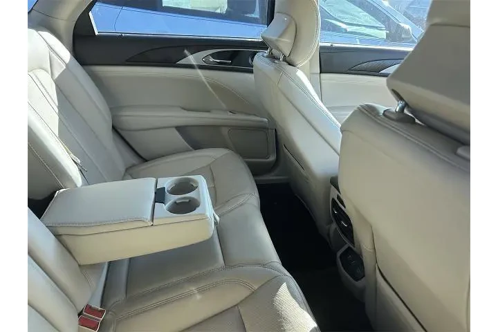 $21995 : Lincoln MKZ 2019 Reserve II image 7