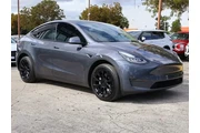 $27490 : Tesla Model Y 2023 AWD 4dr C thumbnail