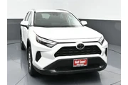 $27015 : Toyota RAV4 2024 XLE 4dr SUV thumbnail