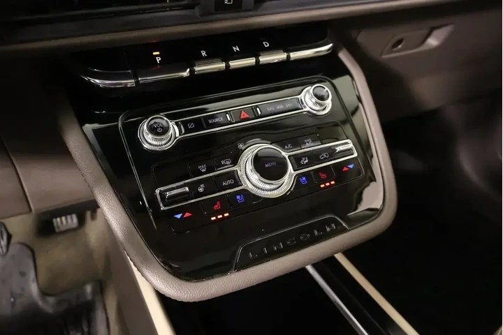 $29479 : Lincoln Corsair 2022 AWD Res image 8