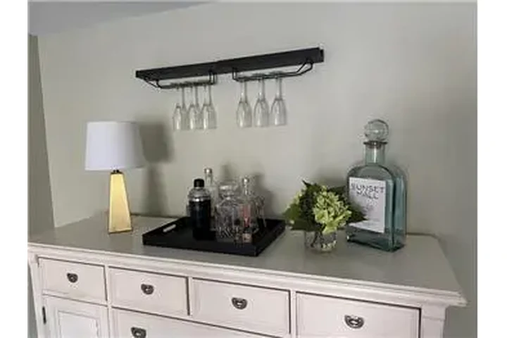 $2000 : Rental property with 2 bedro image 7