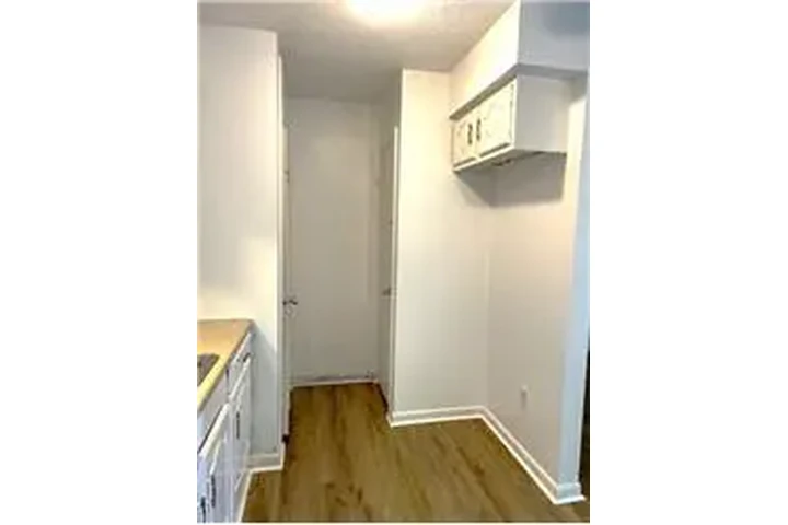 $600 : Rental property with 2 bedro image 6