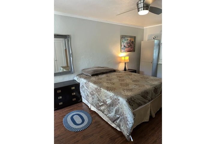$1400 : FURNISHED ROOM/BATH ALL INC. image 3