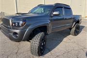 PRE-OWNED 2011 TOYOTA TACOMA