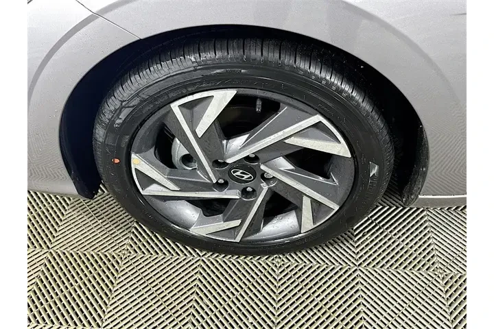 $18720 : Hyundai ELANTRA 2025 Limited image 3