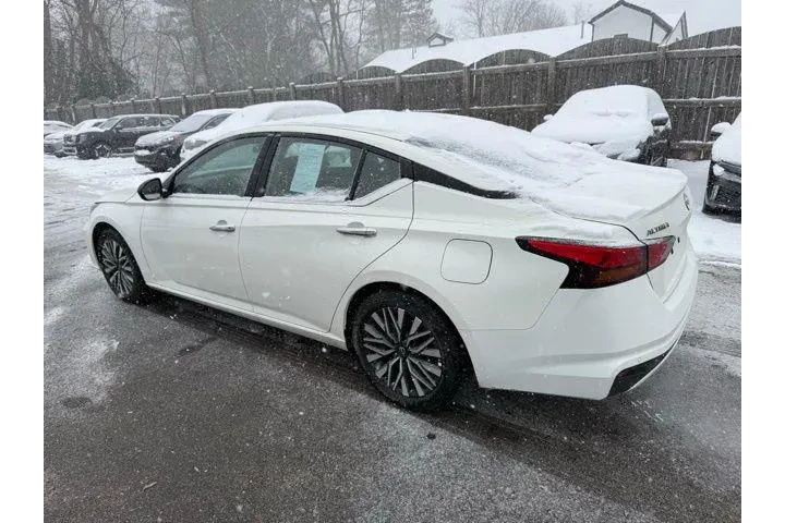 $22978 : Nissan Altima 2025 2.5 SV 4d image 4