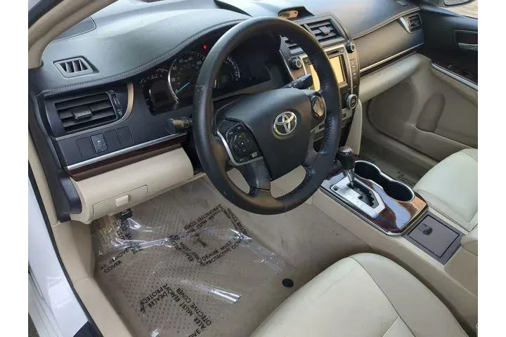 $12000 : Toyota Camry 2013 XLE 4dr Se image 10