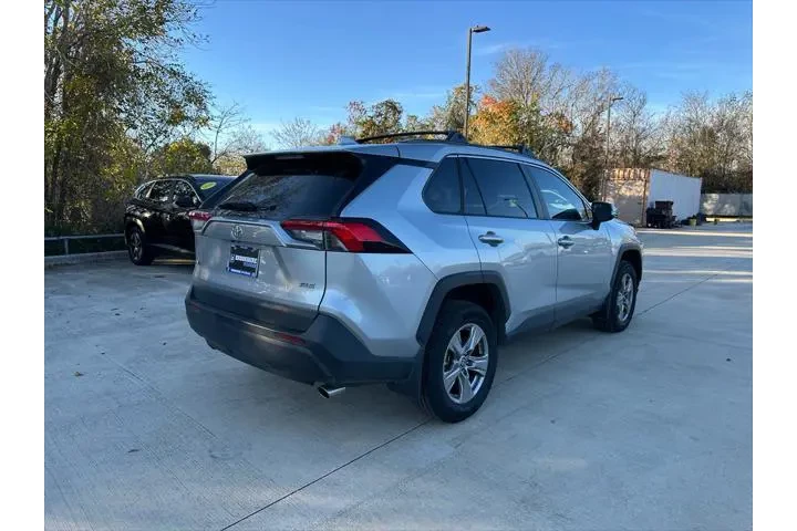 $23965 : Toyota RAV4 2023 XLE 4dr SUV image 5