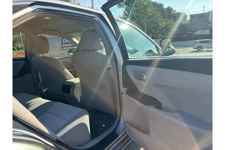 $12499 : 2016 Camry LE image 10