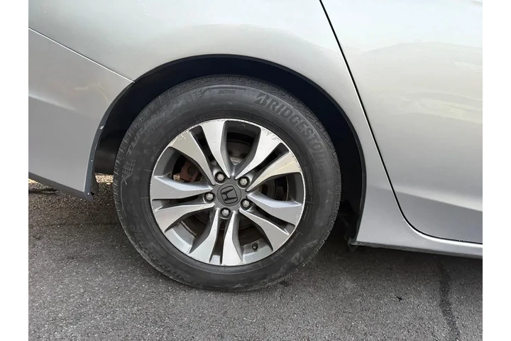 $10995 : 2013 Accord Sedan LX image 9