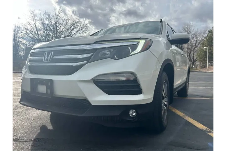 $12900 : 2016 Pilot EX image 2