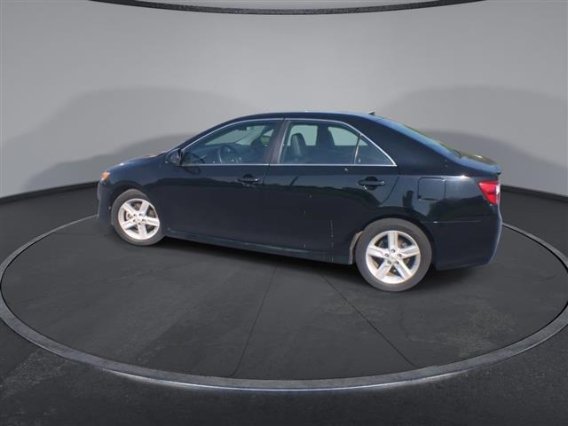 $9600 : PRE-OWNED 2014 TOYOTA CAMRY SE image 6