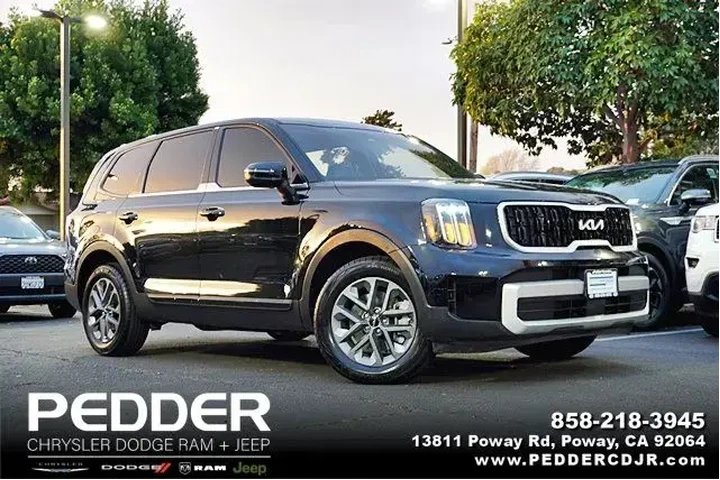 $28250 : Kia Telluride 2024 LX 4dr SU image 1