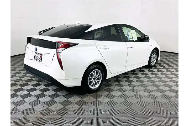 $18999 : Toyota Prius 2017 Two 4dr Ha image 7
