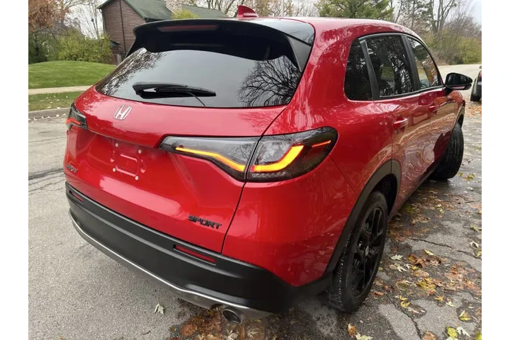 $23997 : 2023 HR-V Sport image 7