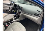 2017 Blue Hyundai Elantra en Los Angeles