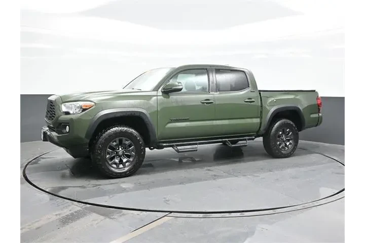$32759 : Toyota Tacoma 2021 4x4 SR5 V image 5