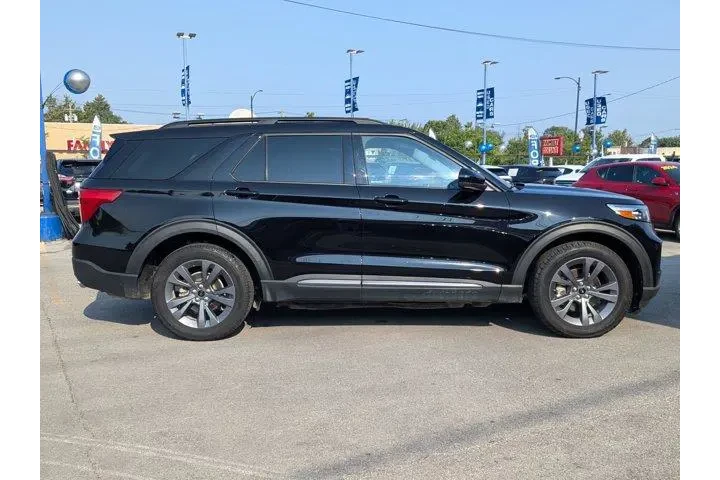 $27397 : Ford Explorer 2022 AWD XLT 4 image 3