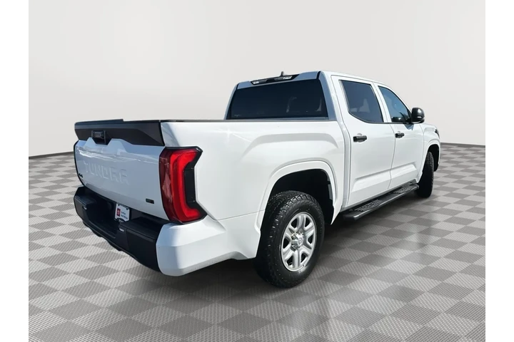 $40997 : 2023 Tundra SR image 9