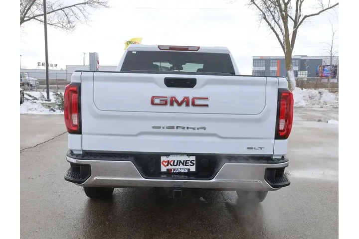 $39977 : GMC Sierra 1500 2024 4x4 SLT image 7