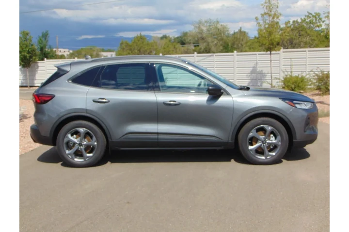$4064 : 2025 Escape ST-Line image 3