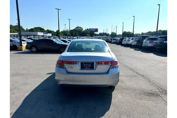 $7980 : 2011 Accord Sdn 4dr I4 Auto LX image 3
